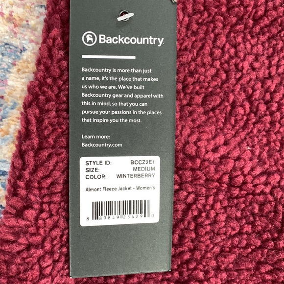 🎄Backcountry Almont sherpa hooded pullover in winterberry. Size M. NWT. - Picture 9 of 10